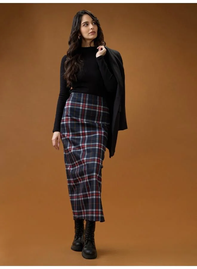 جلو باص جوبس تنورة ماكسي مستقيمة بفتحة جانبية وخصر متوسط مقلمة باللون الأحمر للنساء